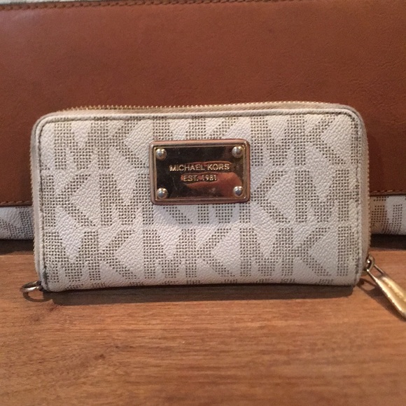 Michael Kors bag with matching wallet - Picture 6 of 7